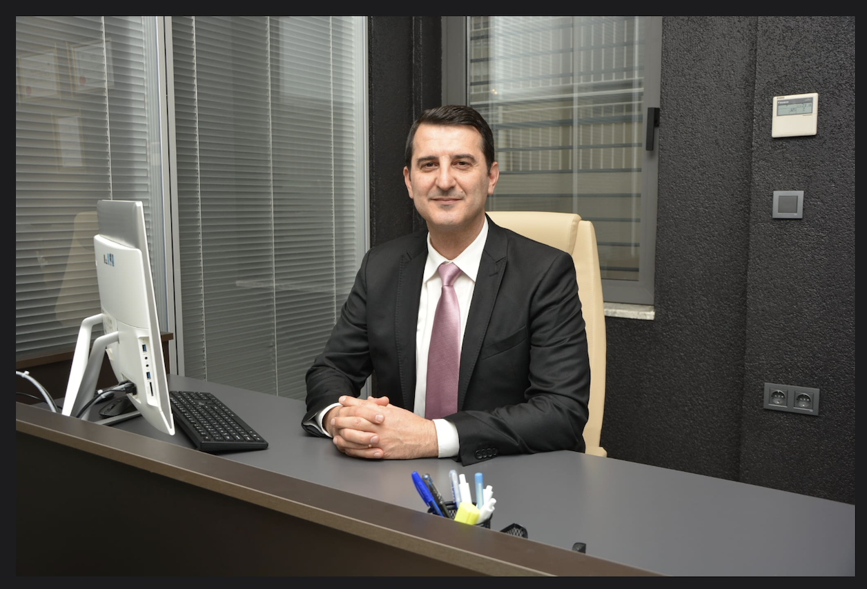 Talatpaşa Laboratuvarlar Grubu Biyokimya Uzmanı Prof. Dr. Ahmet Var