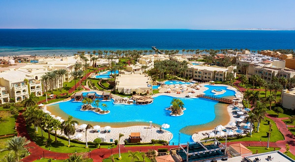 Rixos Mısır, dünya yıldızlarını ağırlayan eğlence vizyonunu Sevgililer Günü’nde Lara Fabian konseriyle sürdürüyor.